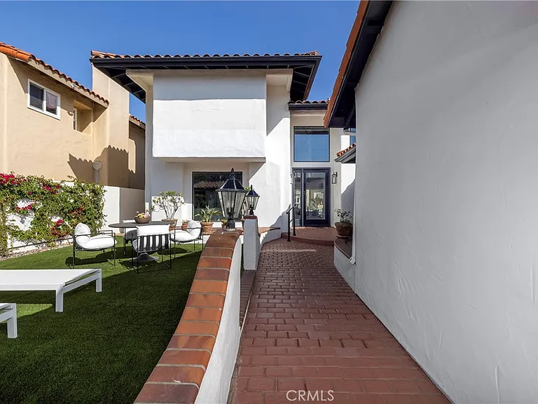 16572 Grimaud Ln — Photo 7