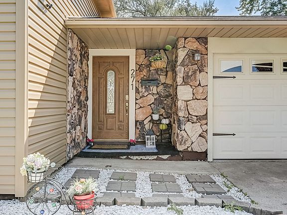 3rd image of 271 E Lincoln Ave