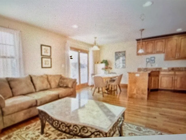 2 Grandview Ave #2 — Photo 6