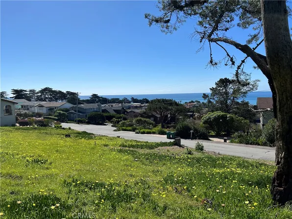 1970 Emmons Rd, Cambria, CA 93428