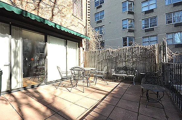Sold by Leslie J. Garfield | media 7