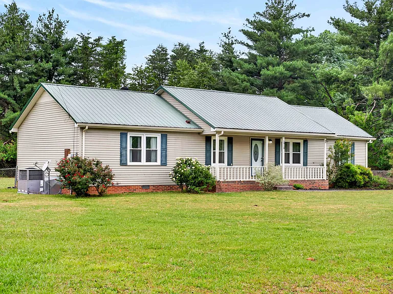 3918 Ashley Dr — Photo 14