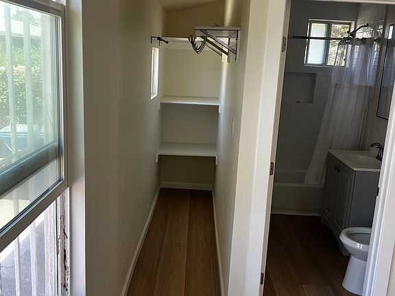 3rd image of 135 E 31st St #135