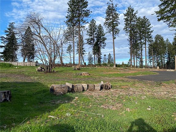 2nd image of 1642 Bille Rd