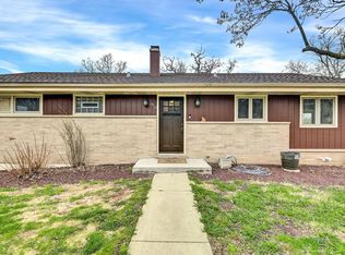 5416 Riverview Dr, Lisle, IL 60532