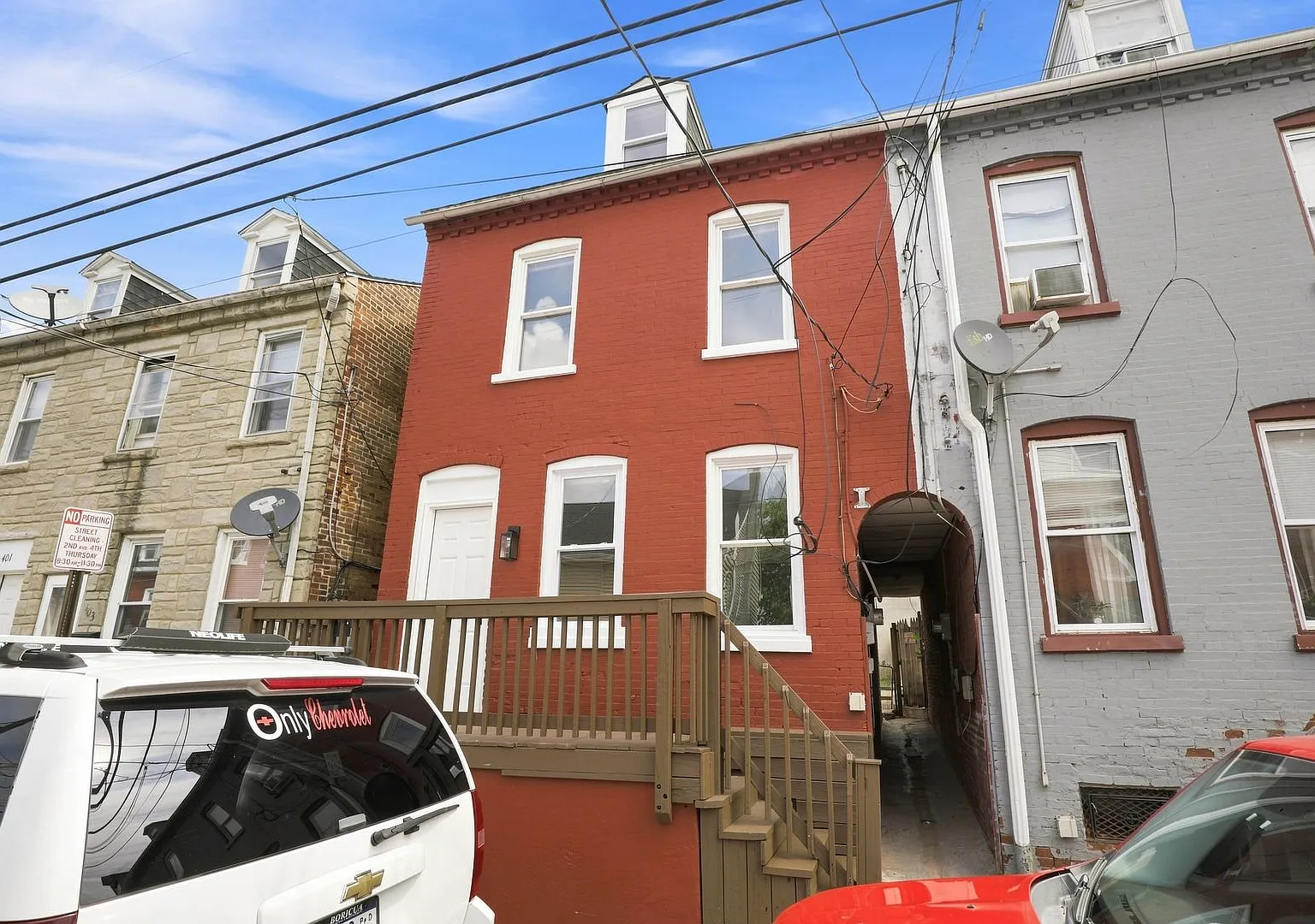3 Bed, 1 Bath Available Now! — Photo 3