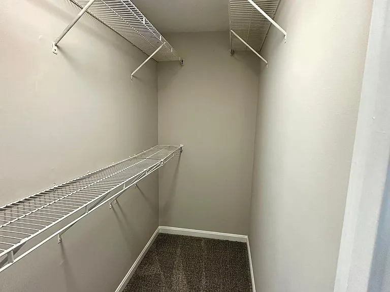 404 Cabin Ct — Photo 32