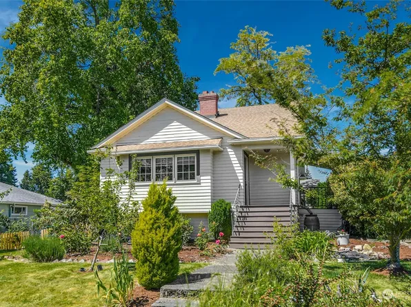 522 N 117th Street, Seattle, WA 98133