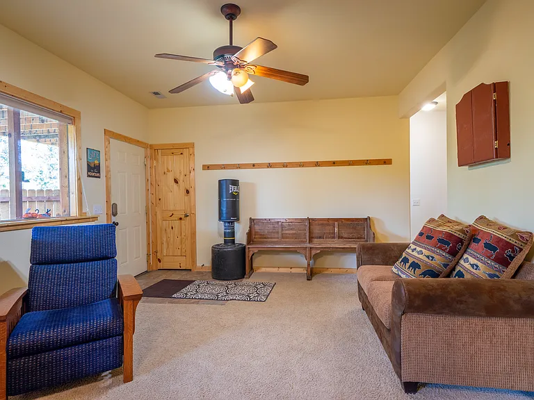 731 Wampum Ln — Photo 13