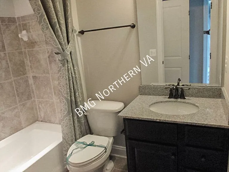 24688 Hutchinson Farm Dr — Photo 19