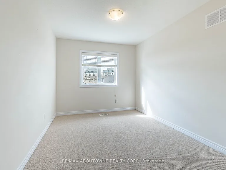 81 Pettitt Dr — Photo 36