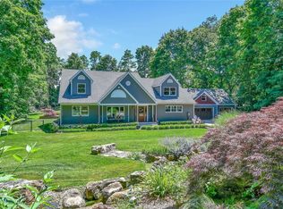 19 Lower Rocky Point Rd, Miller Place, NY 11764