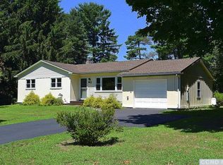 8 Orchard Dr, Kinderhook, NY 12106