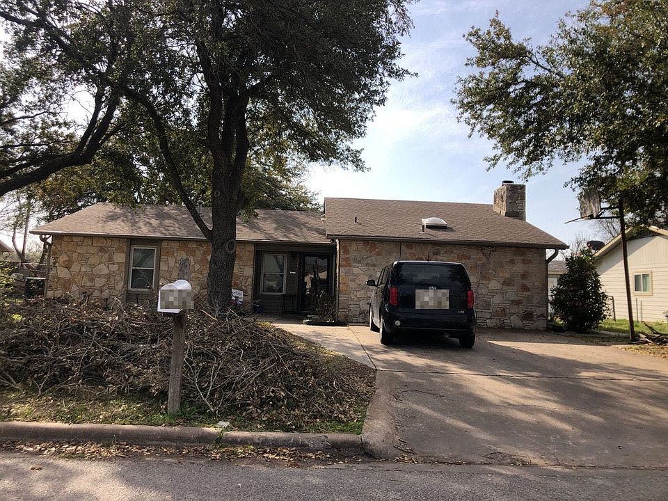 1st image of 1415 Hillcrest Dr