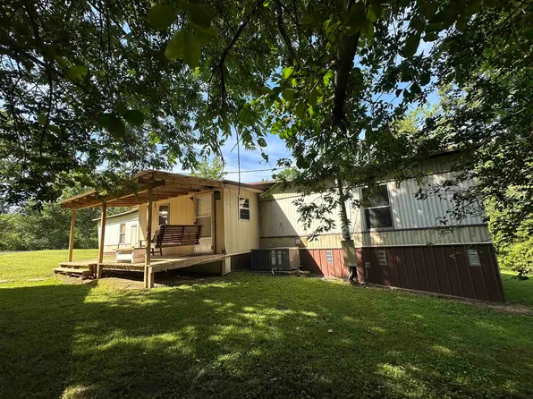 65 Cooksey Ln, Michie, TN 38357