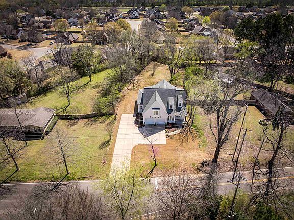 3rd image of 641 Fletcher Rd