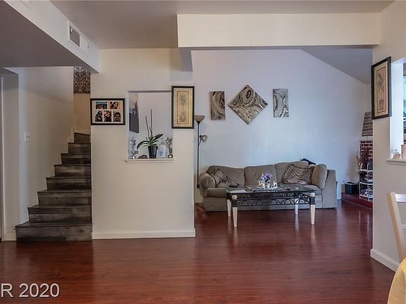 3rd image of 4005 La Brea Ct