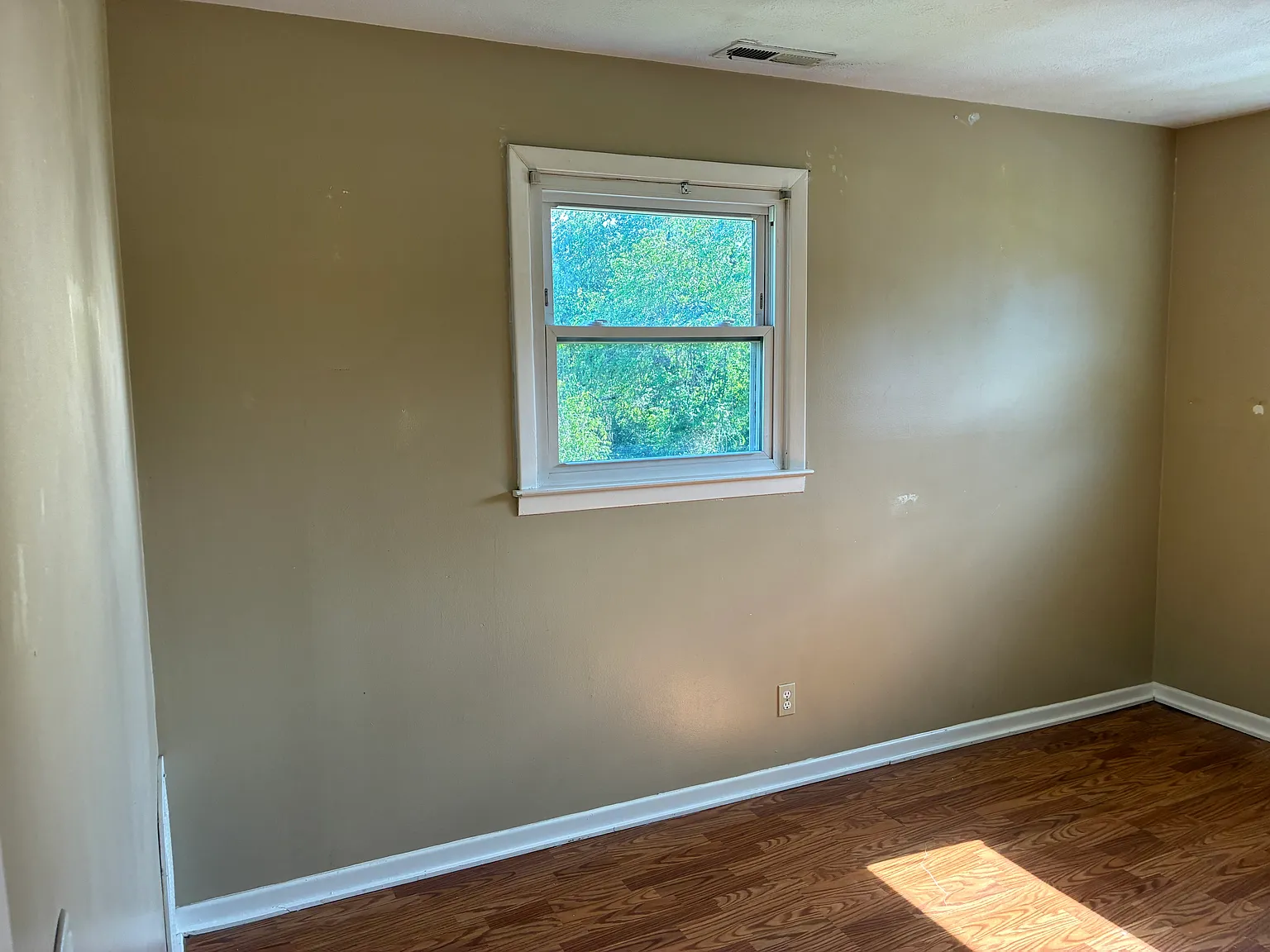 2 bed, 900 sqft, $950 — Photo 3