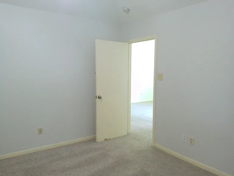 2614 Camargo Dr — Photo 13