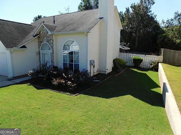 5th image of 214 Summer Hill Cir