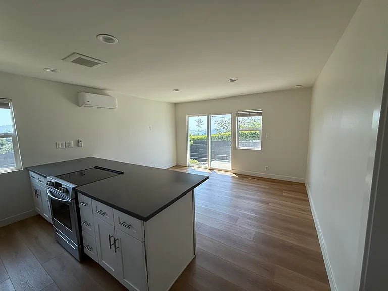 1946 Foothill Blvd #2 — Photo 11
