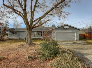 1209 NW Rimrock Dr, Redmond, OR 97756