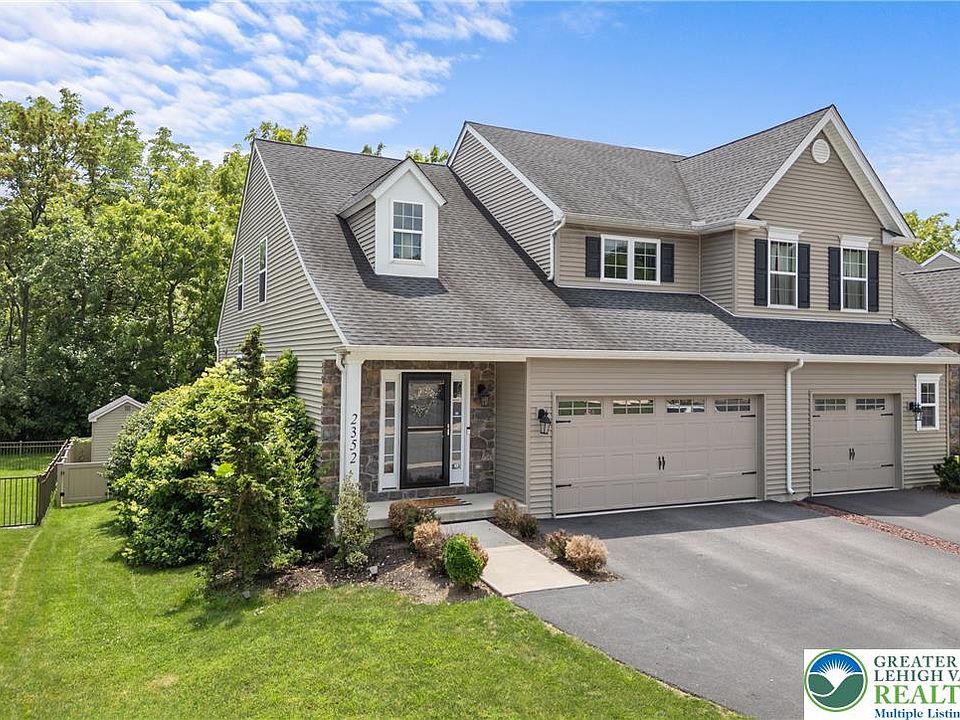 1st image of 2352 Creekside Dr