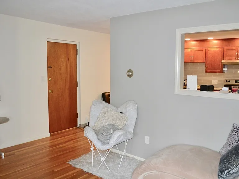 133 Heath St #16 — Photo 10