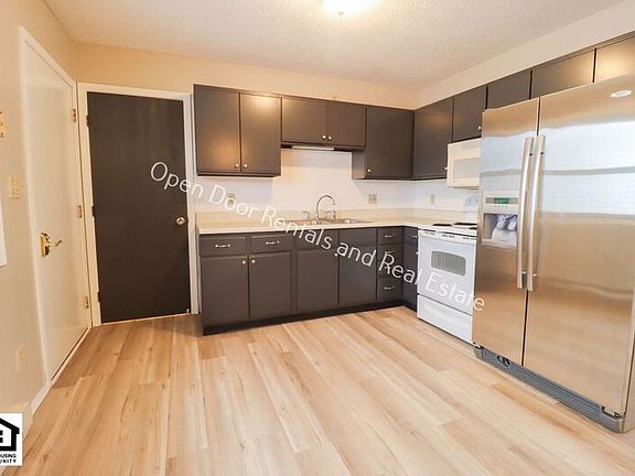 5th image of 608 W Dennis St APT 1