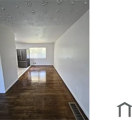 2 bed, 1100 sqft, $2,200 — Photo 3