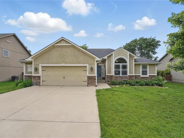816 N Alder St, Gardner, KS 66030