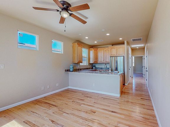 5th image of 2101 Dora Ave NW #2