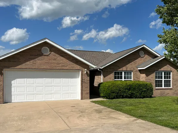 611 George Phelps Boulevard, Carthage, MO 64836