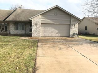 2806 Dryden Dr, Springfield, IL 62707