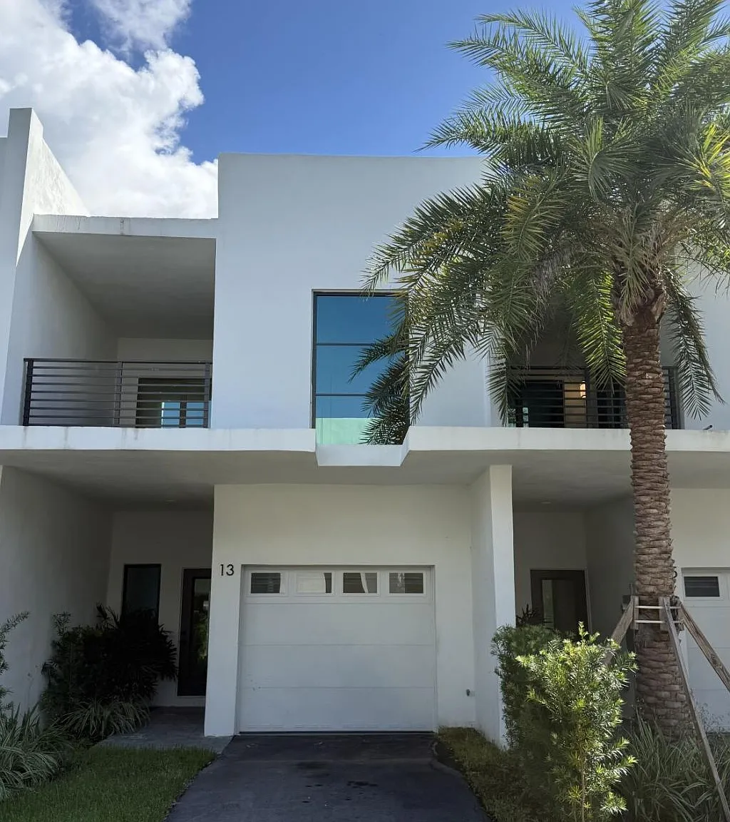 3 bed, 2.5 bath, 1500 sqft, $3,500 — Photo 2