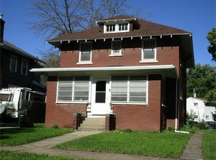 922 W Mullan Ave, Waterloo, IA 50701