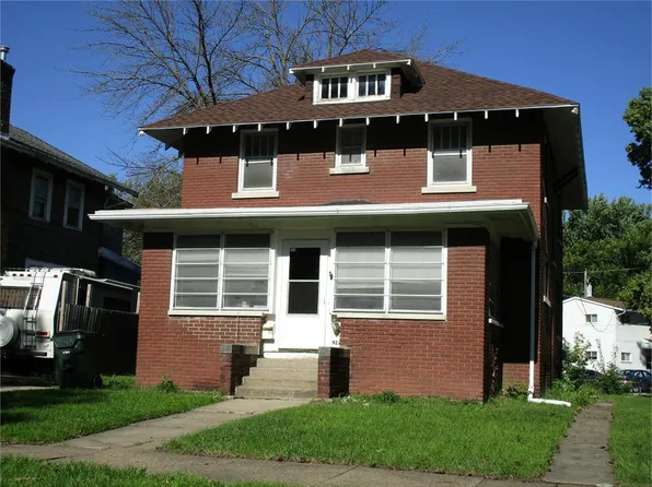 922 W Mullan Ave, Waterloo, IA 50701