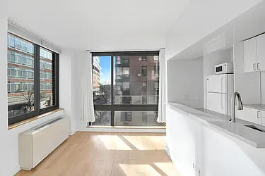 2 South End Avenue