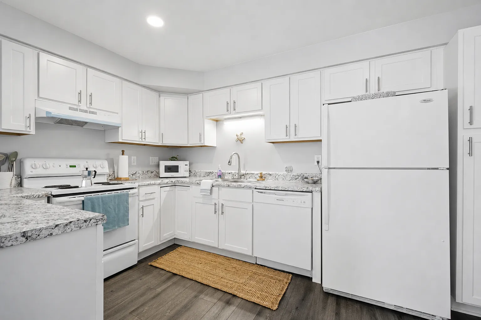 2 bed, 948 sqft, $2,150 — Photo 4