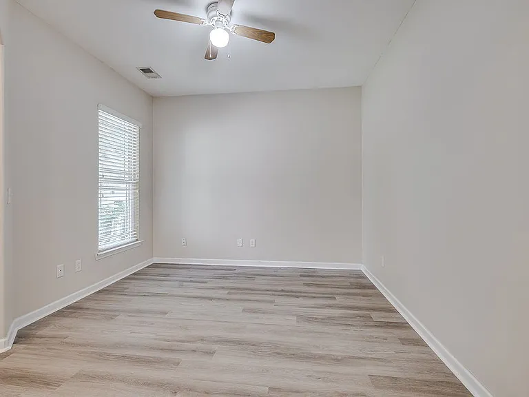 58 Spring Lakes Cir — Photo 7
