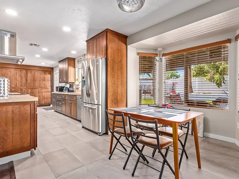 1010 E Wescott Dr — Photo 7