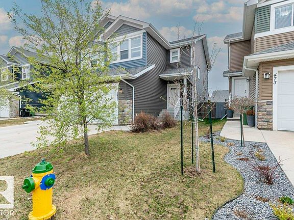 3rd image of 471 Reed Cres