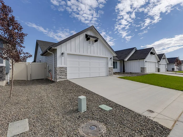 12227 W Barrington Dr — Photo 1