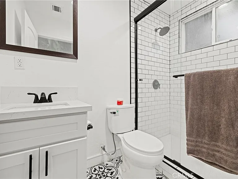 467 Susan Ave — Photo 21