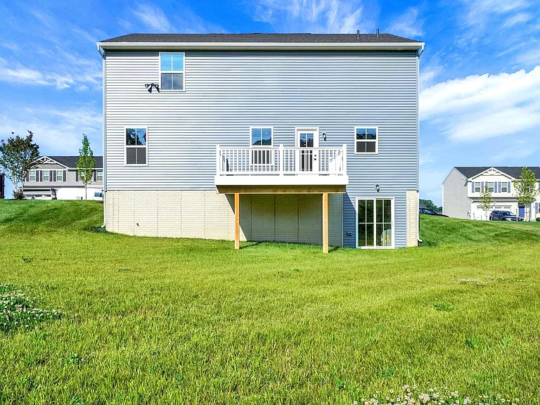 69 Summerfield Dr — Photo 3