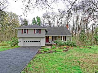 7 Nott Rd, Rexford, NY 12148