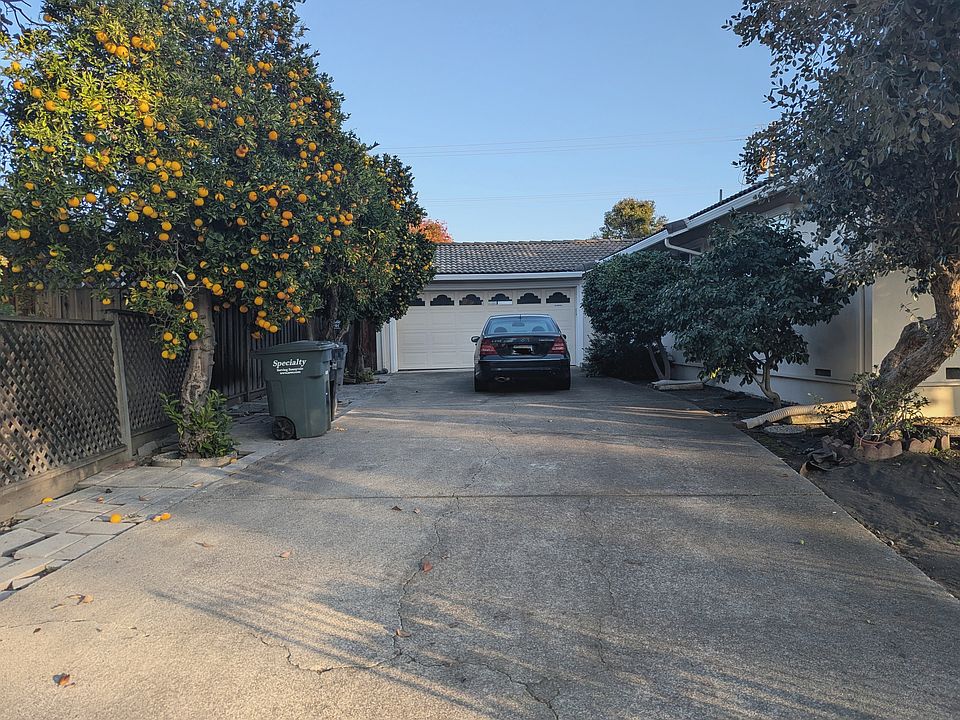 1st image of 876 Pippin Dr