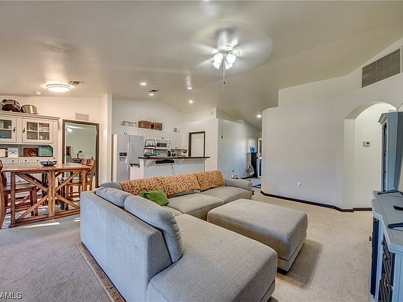 5th image of 1104 NE 19th St