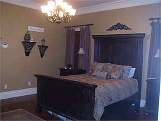 5th image of 2023 Oak Leaf Forest Dr