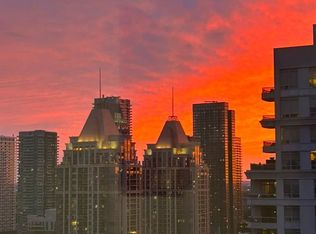3880 Duke Of York Blvd #2801, Mississauga, ON L5B 4M7